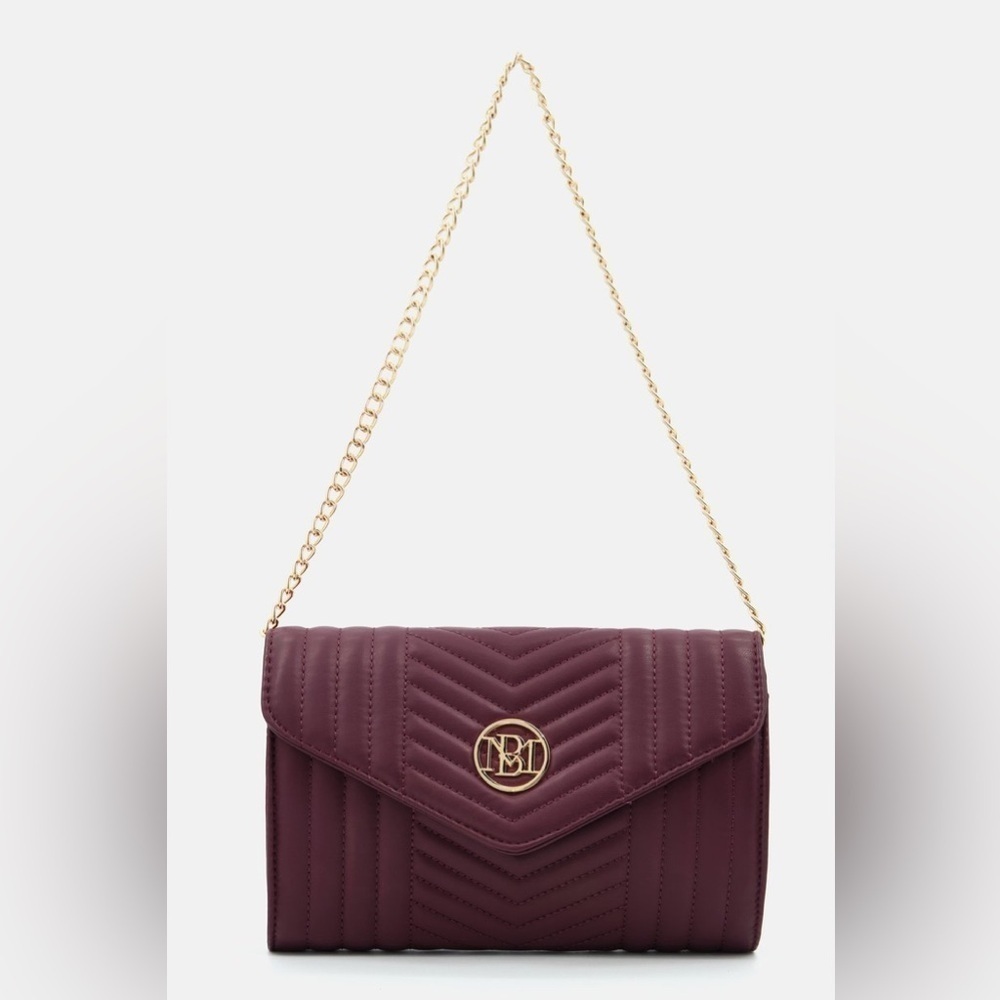 Badgley Mischka Quilted Crossbody Gold Tone Chain - Picture 1 of 3